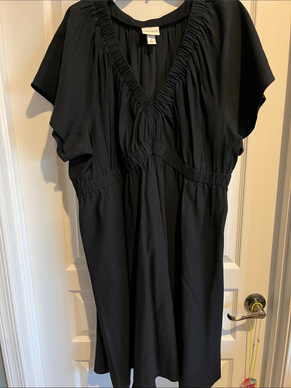 Ava & Viv Black V-Neck Gathered Waist Midi Dress